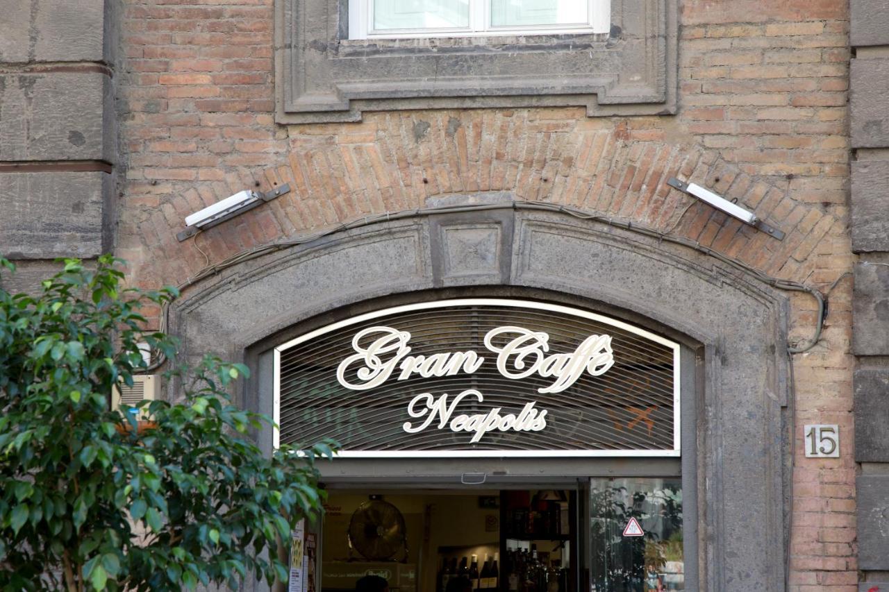 Domus Sansevero Napoli Bagian luar foto